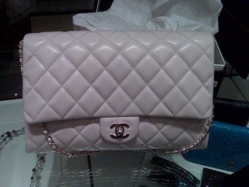 Chanel-rose-gold-bag-pink Chanel rose gold bag pink 500x375 Chanel Pink Rose Gold Clutch for Spring is a must
