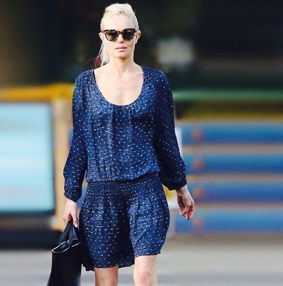 kate-bosworth-joie-floral-navy-dress